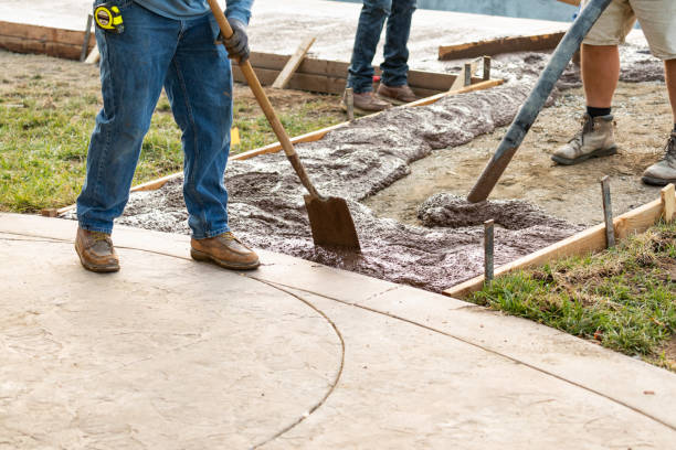 Best Commercial Concrete Services in Mauston, WI